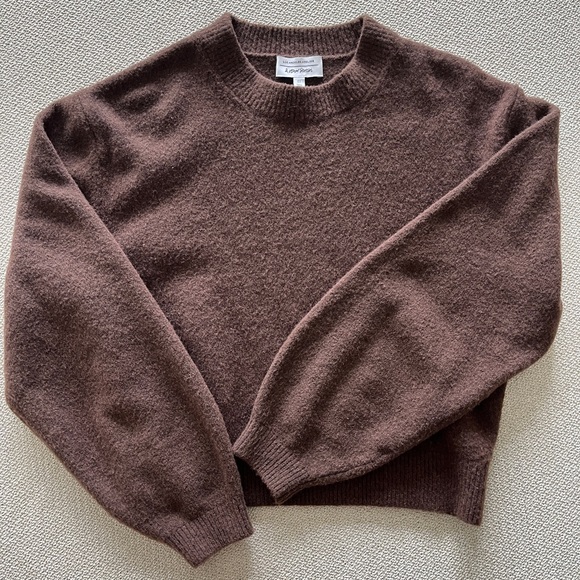 Cropped Relaxed Sweater - Picture 5 of 5